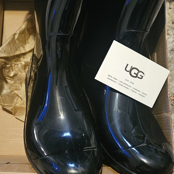 Ugg Rainboot - Picture 3 of 6